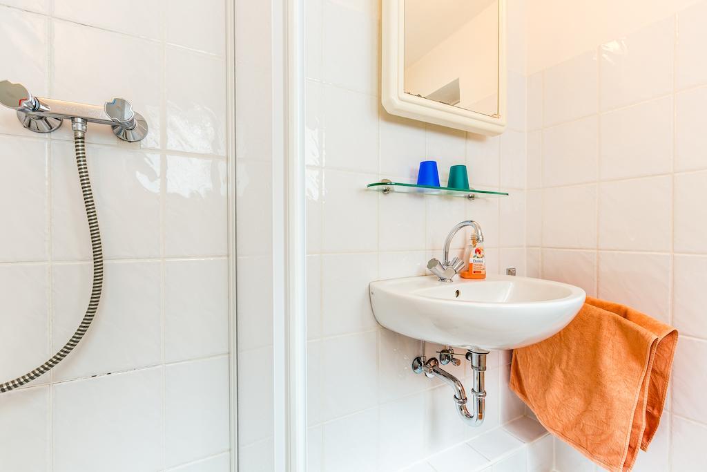 Ferienwohnung Koeln-Altstadt-Nord Екстериор снимка